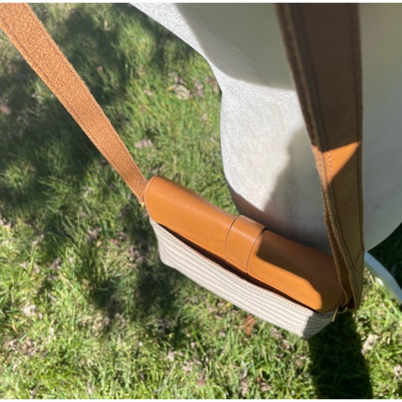 Fossil’s Woven Crossbody Bag w Leather Trim - Picture 8 of 13